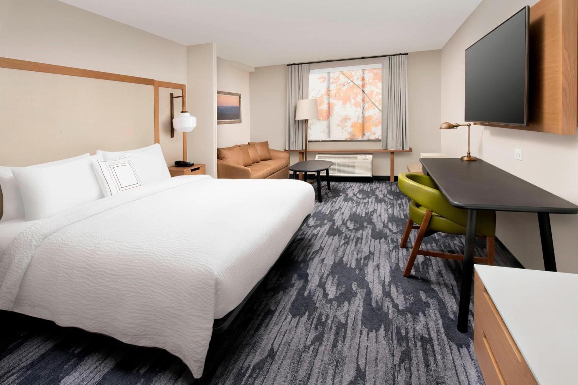 Fairfield Inn & Suites By Marriott Alexandria West/Mark Center Esterno foto