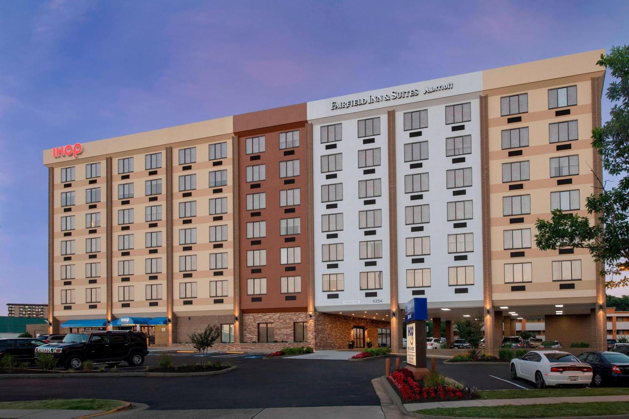 Fairfield Inn & Suites By Marriott Alexandria West/Mark Center Esterno foto