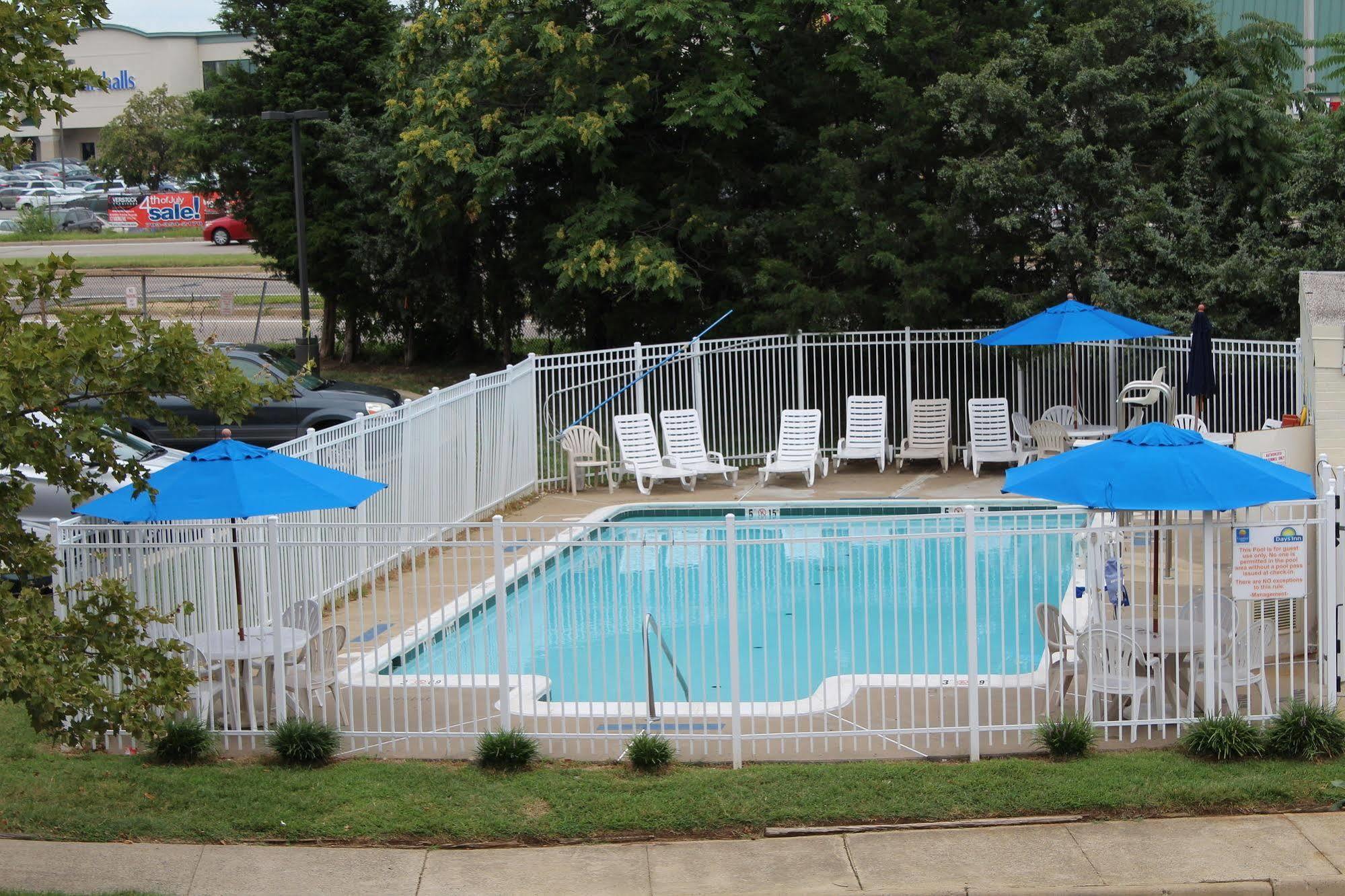 Fairfield Inn & Suites By Marriott Alexandria West/Mark Center Esterno foto